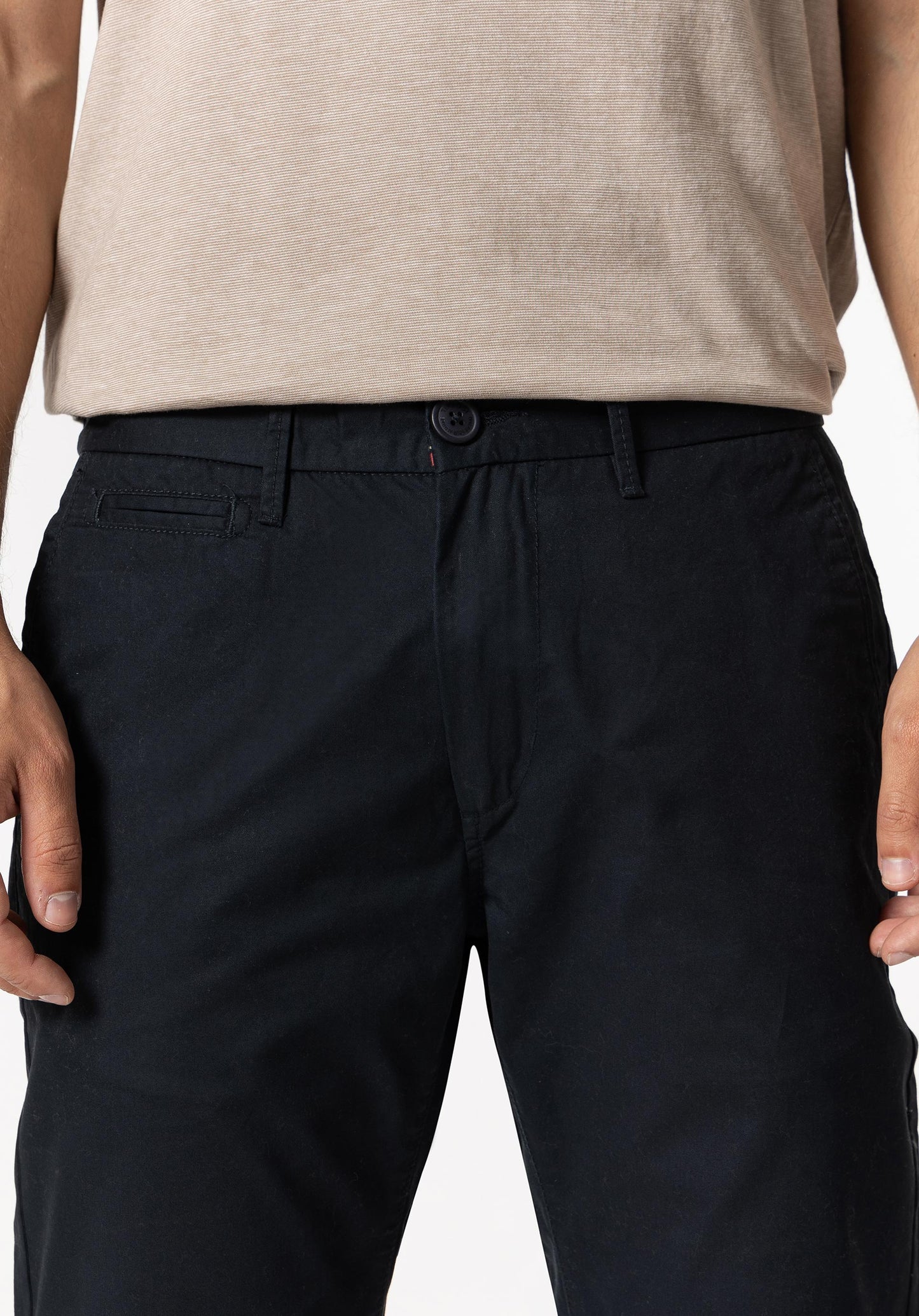 PANTALÓN CHINO
