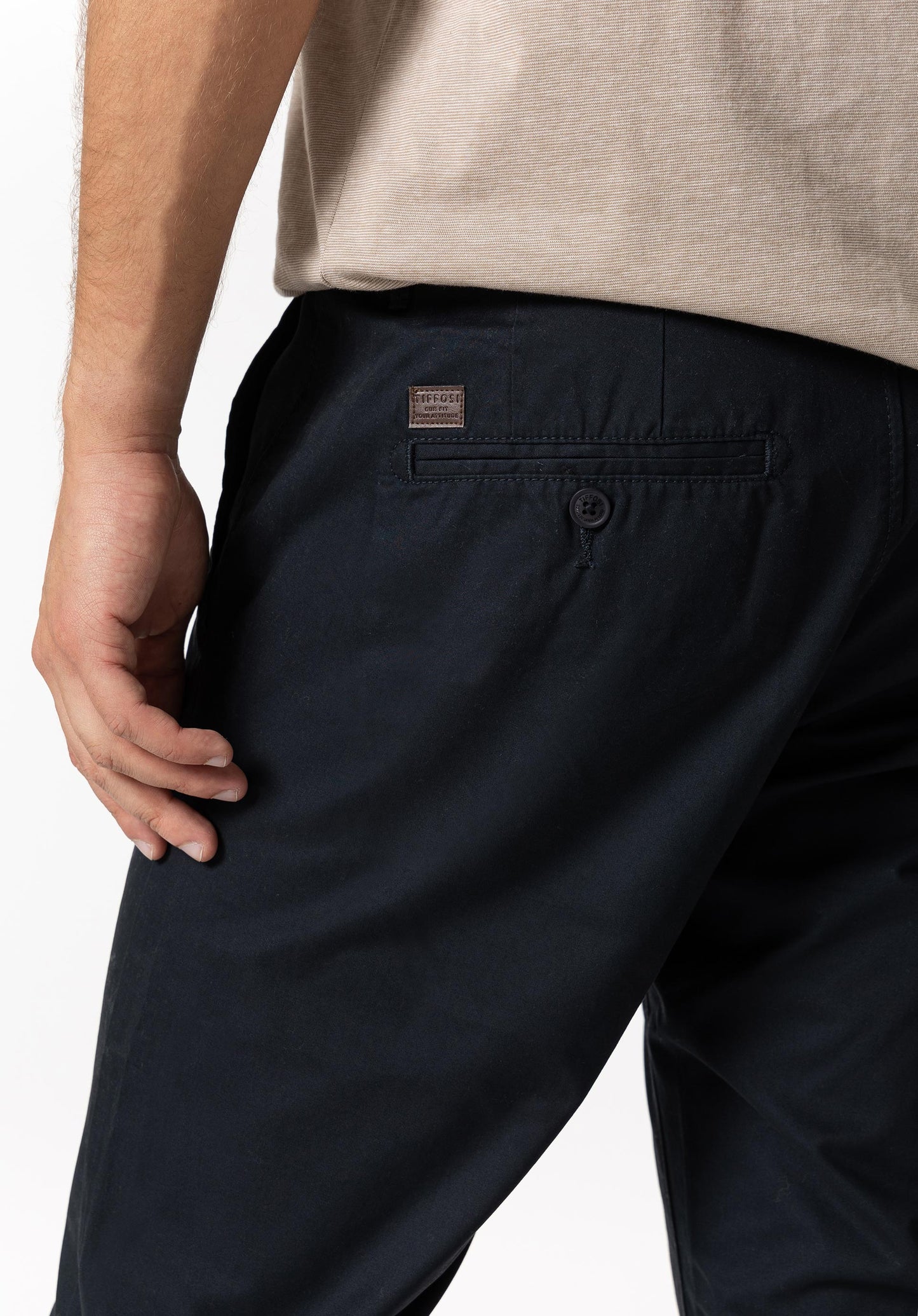 PANTALÓN CHINO