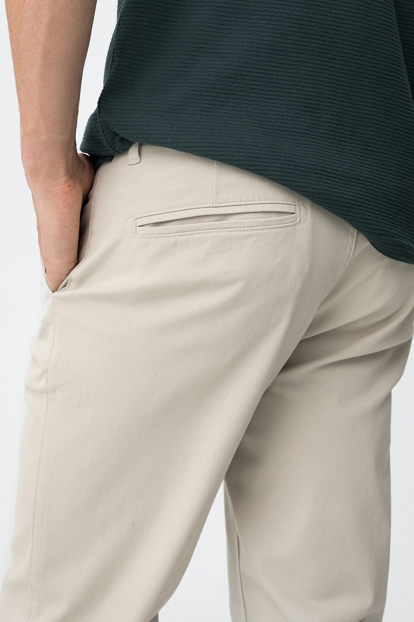 PANTALÓN CHINO