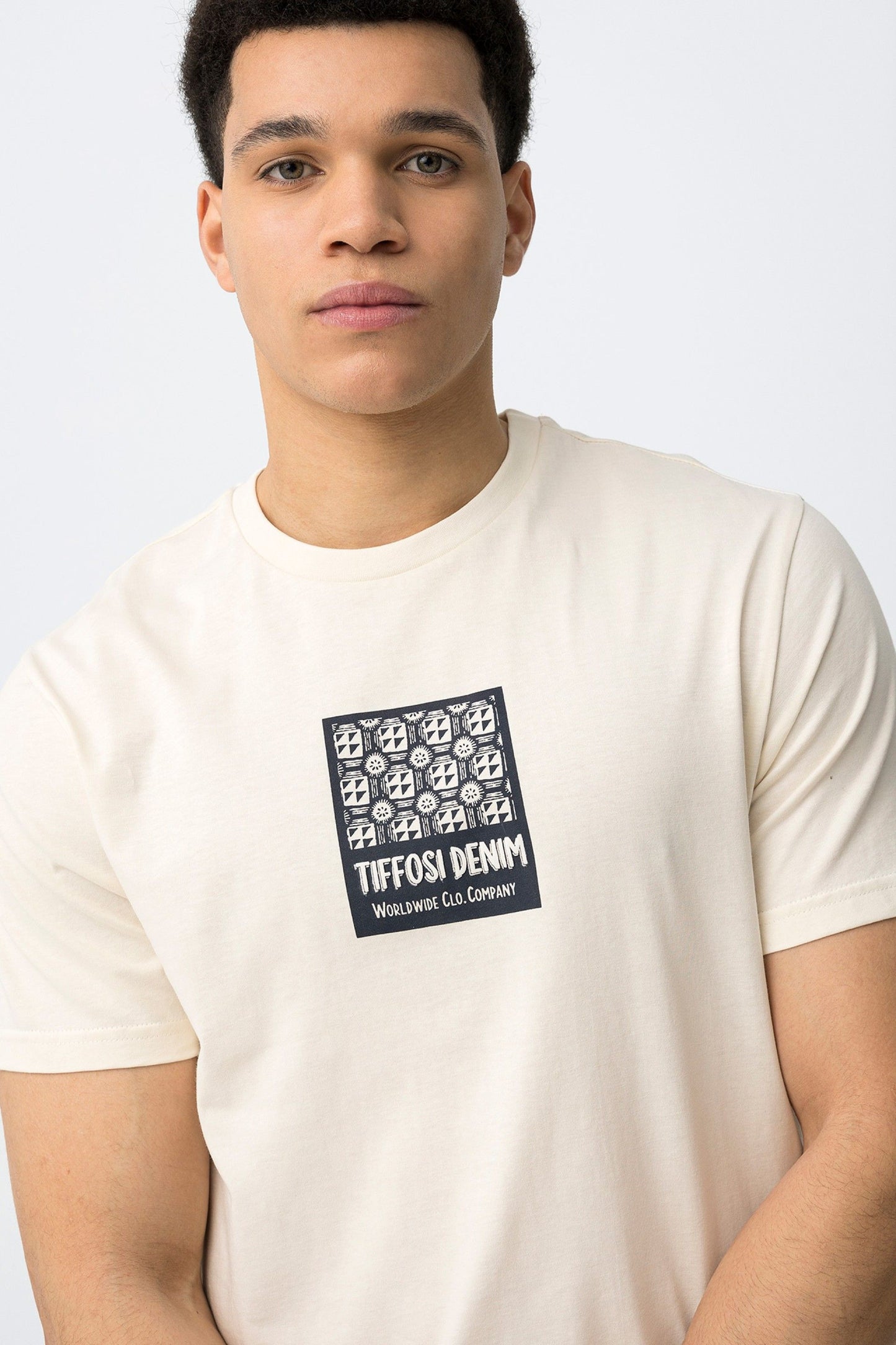 CAMISETA NIKOLAI