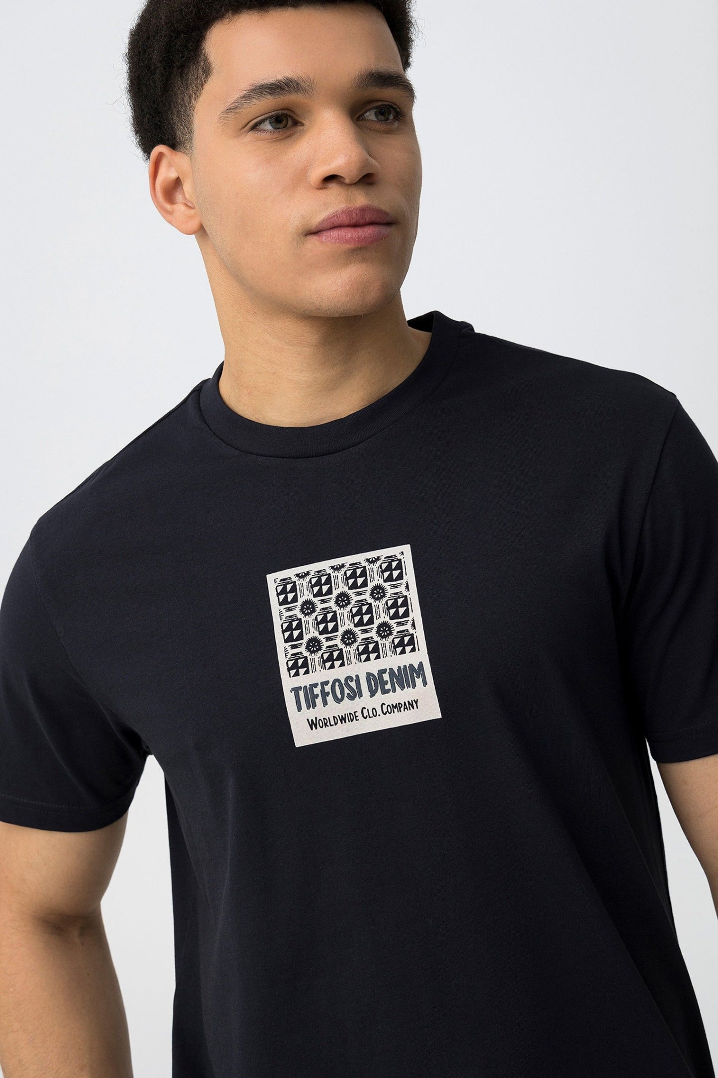 CAMISETA NIKOLAI