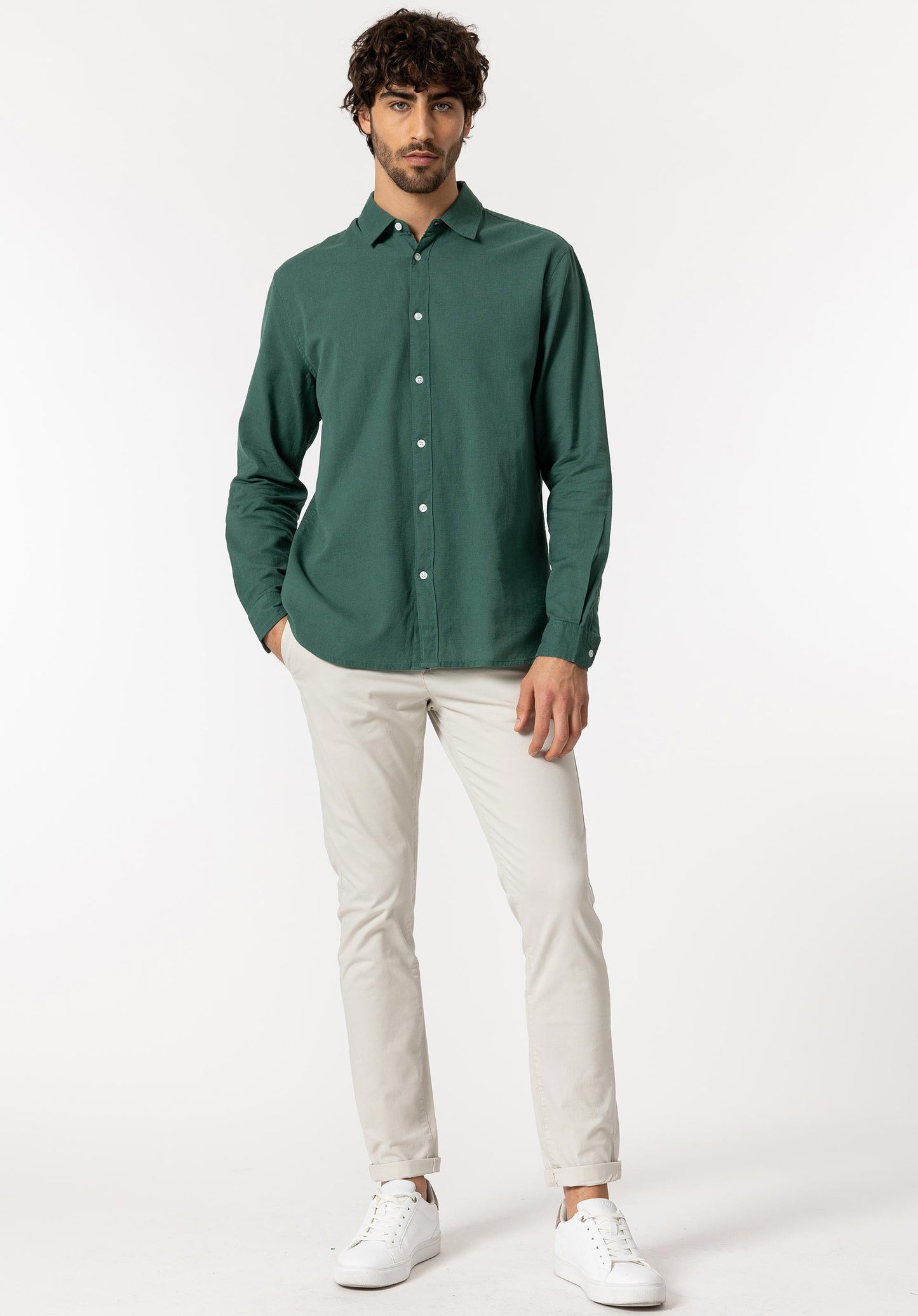 PANTALÓN CHINO