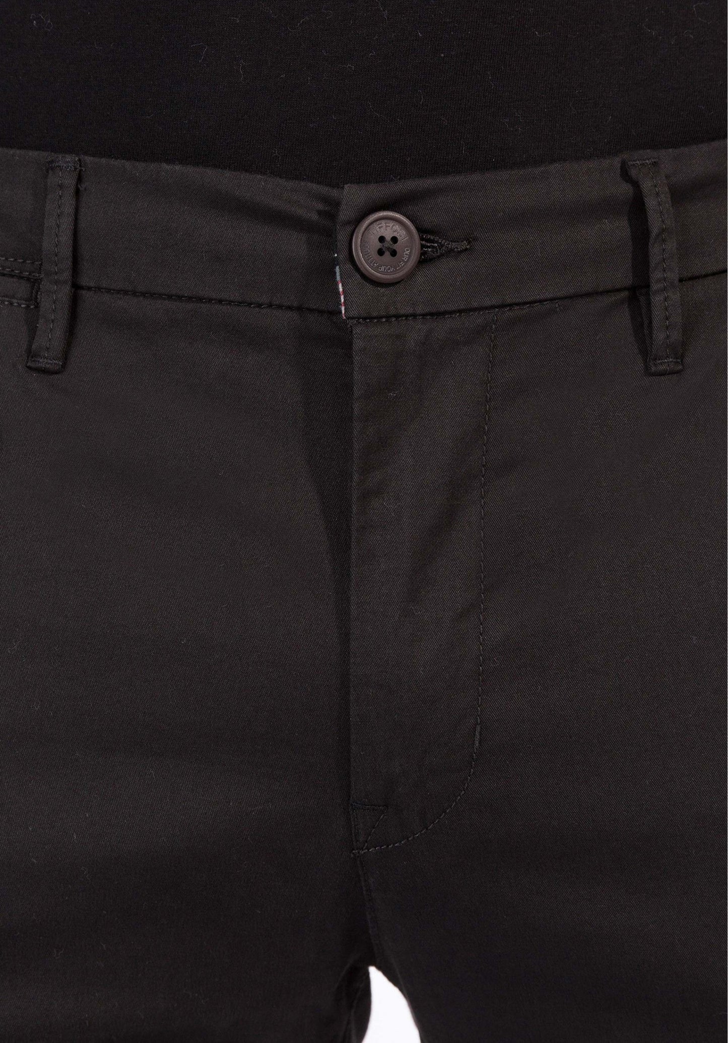 PANTALÓN CHINO