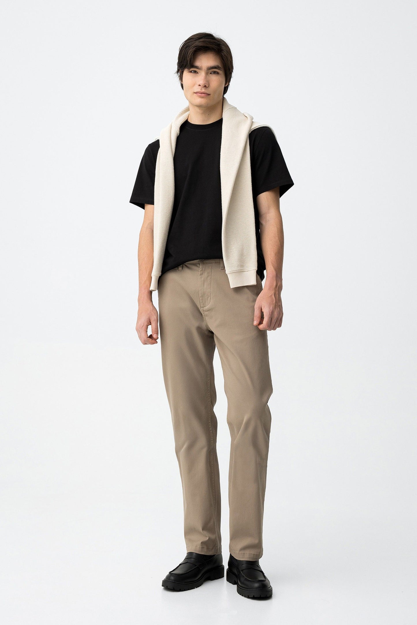 PANTALÓN CHINO