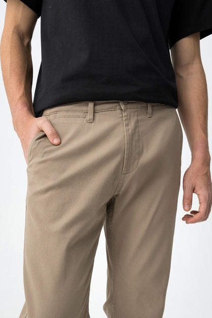 PANTALÓN CHINO