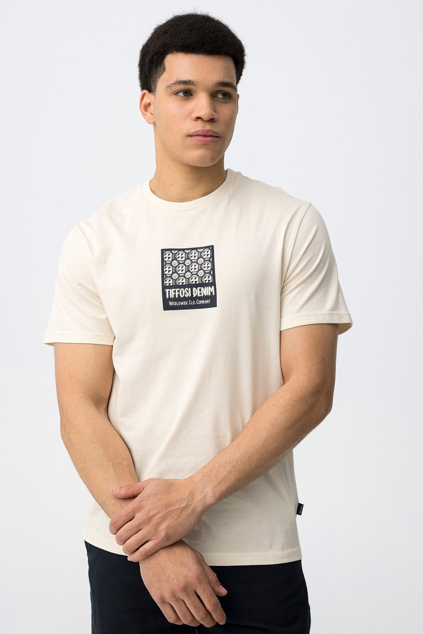 CAMISETA NIKOLAI
