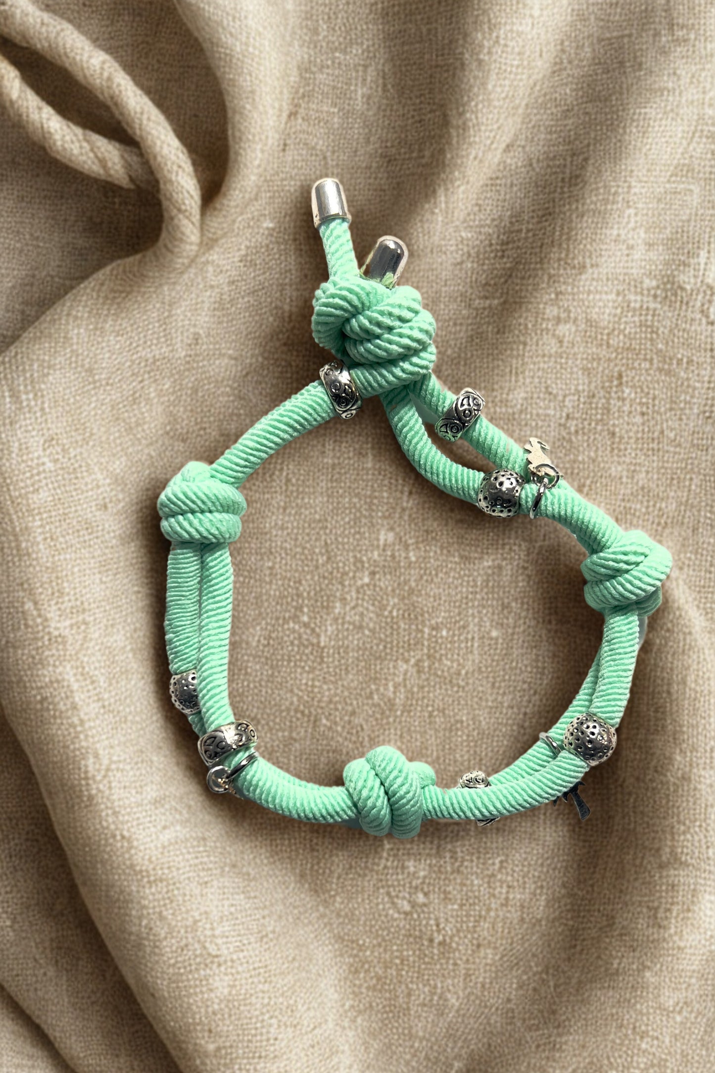 PULSERA NUDOS